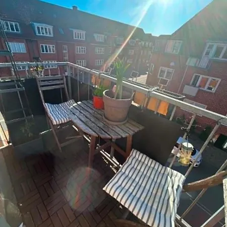 Bright, Colorful With A Balcony In The Heart Of Apartment Odense